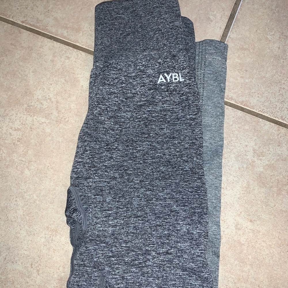 ombre AYBL leggings- xs